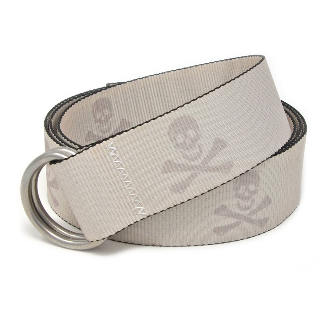 Jolly Roger Sand Dune Belt: A tan 1.5" marine-grade webbing belt featuring signature zig-zag stitching and 316L stainless steel d-rings.