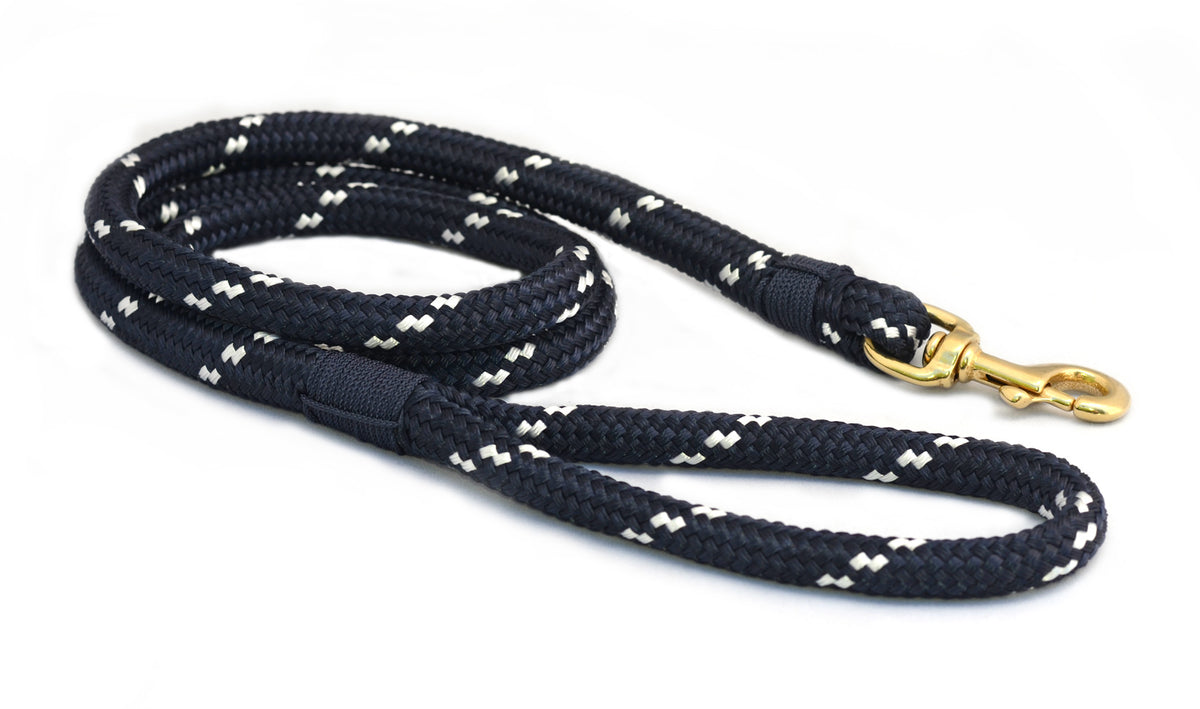 First Mate Big Dog Leash in Newport Navy & White marine rope, handcrafted by Lemon & Line.